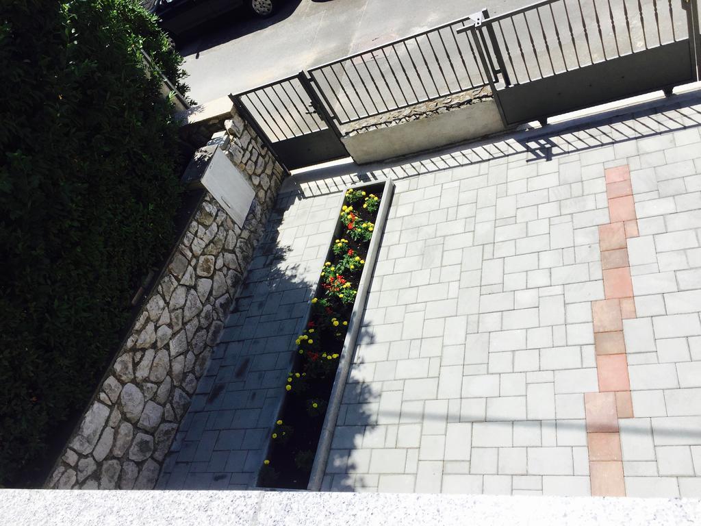Apartment Dvorska Crikvenica Bagian luar foto