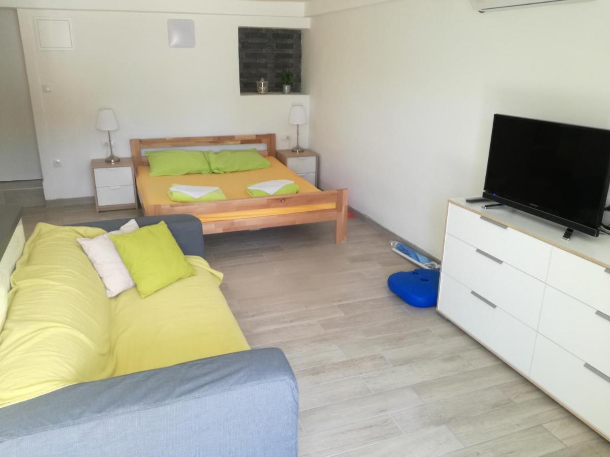 Apartment Dvorska Crikvenica Bagian luar foto
